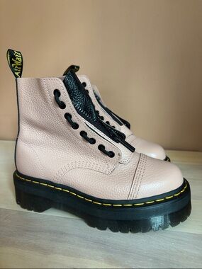Doc Martens Sinclair Zipper Lace-Up Boots in Dusty Pink